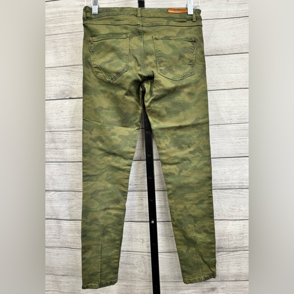 Zara Camo Jeans - Picture 4 of 4